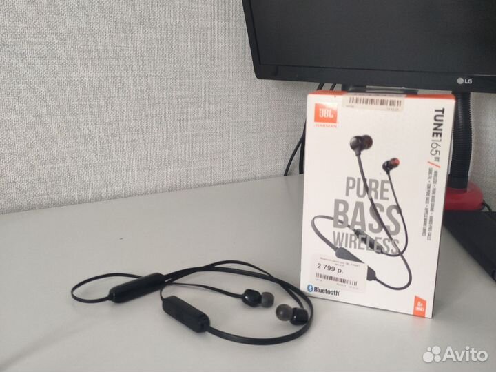 Беспроводные наушники JBL Pure Bass Wireless