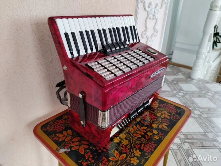 Аккордеон Weltmeister Stella