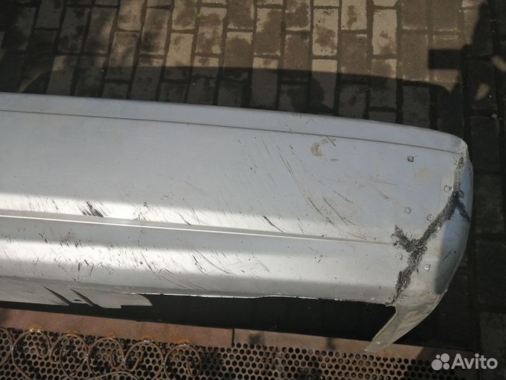 Задний бампер Nissan Bluebird