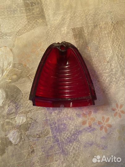 Рассеиватель заднего фонаря нижний Москвич
