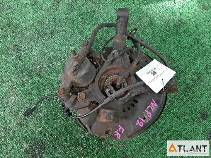 Ступица передняя правая toyota platz