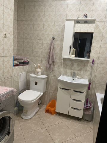 2-к. квартира, 72 м², 5/5 эт.