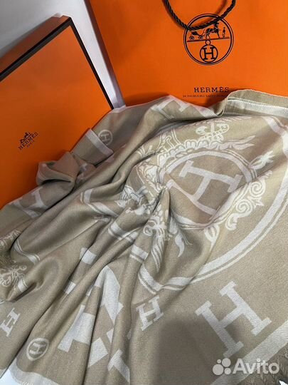 Двусторонний шарф Hermes телесный