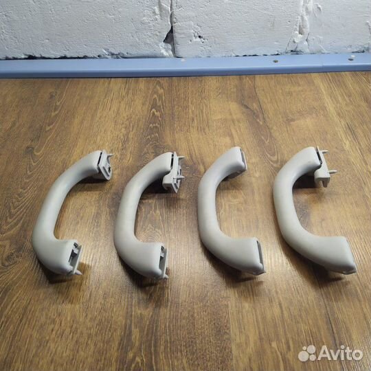 Ручка потолка Skoda Fabia универсал 1 2007