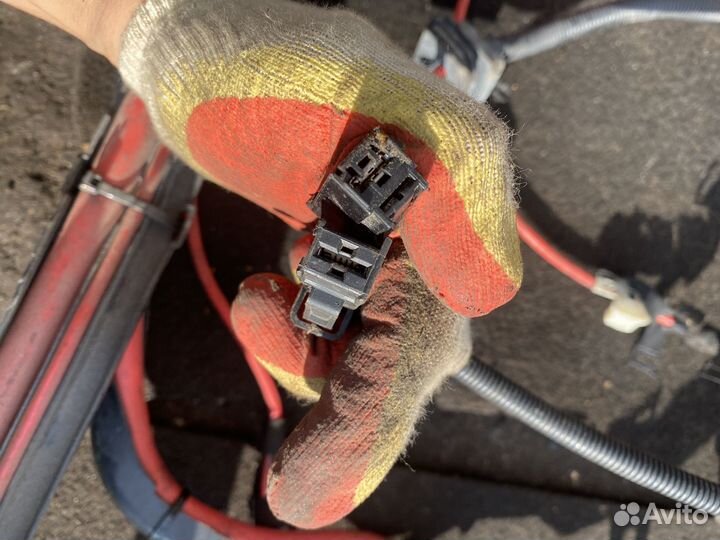 Плюсовой провод аккумулятора BMW X5 E70 рест