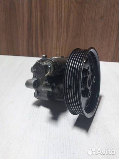 Насос гур Volkswagen Jetta AVH 2003