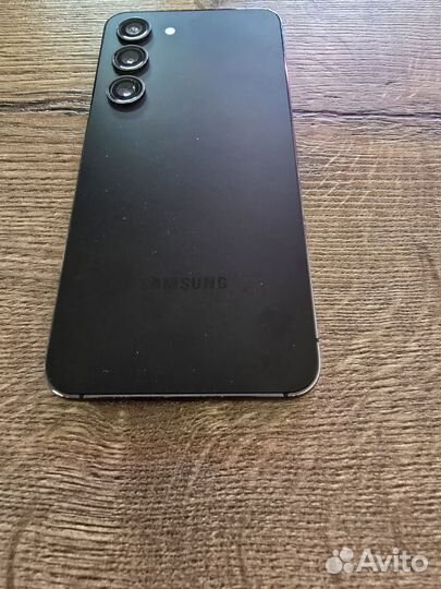 Samsung Galaxy S23, 8/256 ГБ
