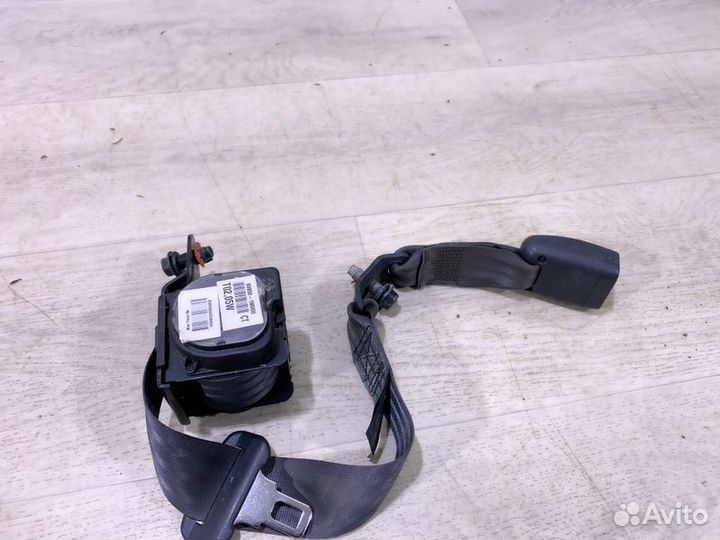 Ремень безопасности задний Kia Cerato седан 2011