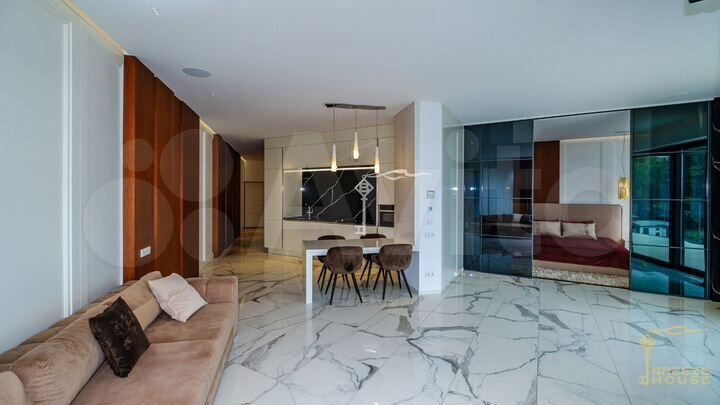 2-к. апартаменты, 159 м², 8/9 эт.