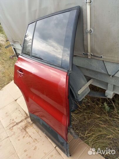 Дверь задния правая VW Tiguan