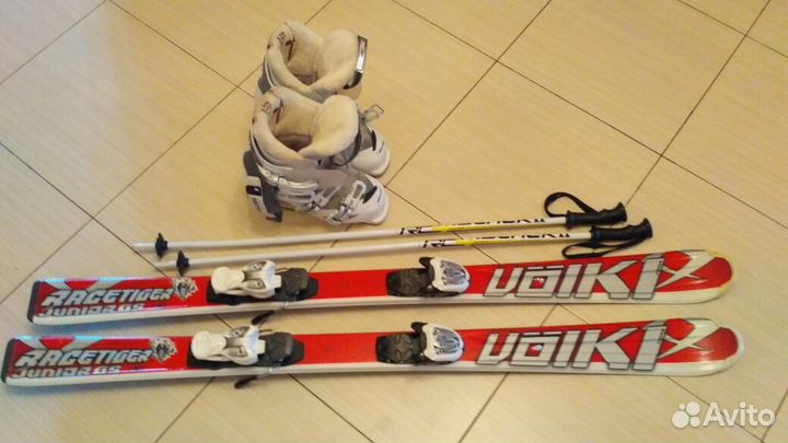 Горные лыжи Volkl Junior Racetiger 130 + палки 95