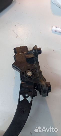 Педаль газа Lancer10
