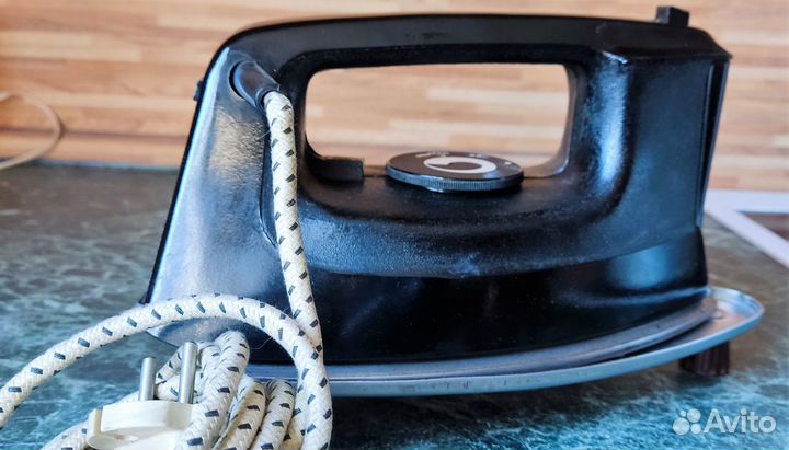 Утюг СССР с подставкой