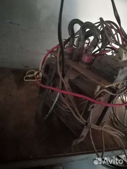 Зарядное устройство для аккумулятора автомобиля