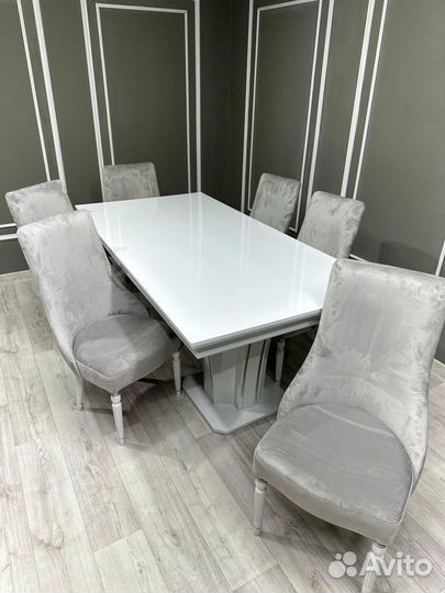 Комплект стол и стулья. В наличии