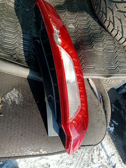 Задний правый фонарь Ниссан x-трейл 12год