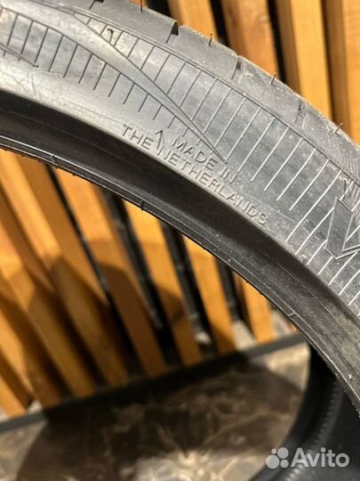 Vredestein Ultrac Vorti 295/30 R24 104Y