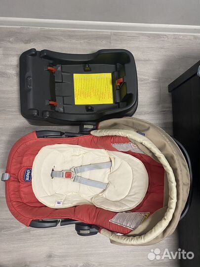 Автолюлька с базой Chicco 0+