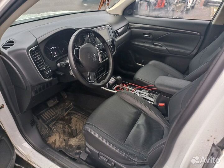 Mitsubishi Outlander 2.4 CVT, 2018, 91 565 км