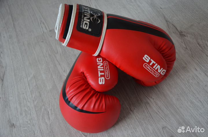 Боксерские перчатки 12 oz