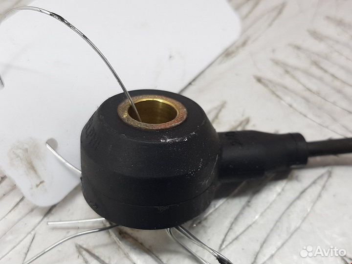 Датчик детонации для Opel Zafira A 10456240