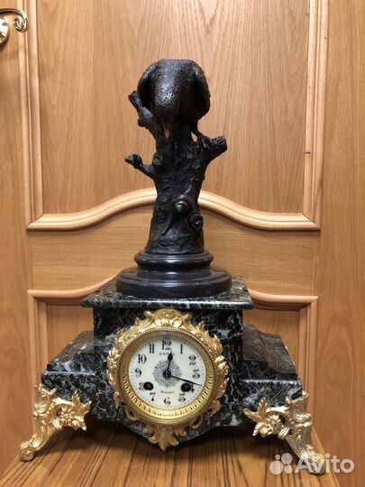 Часы настольные. Антикварные. Птица - Ворона