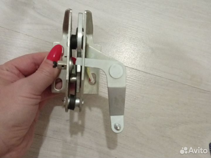 Защёлка замка багажника 2110-15