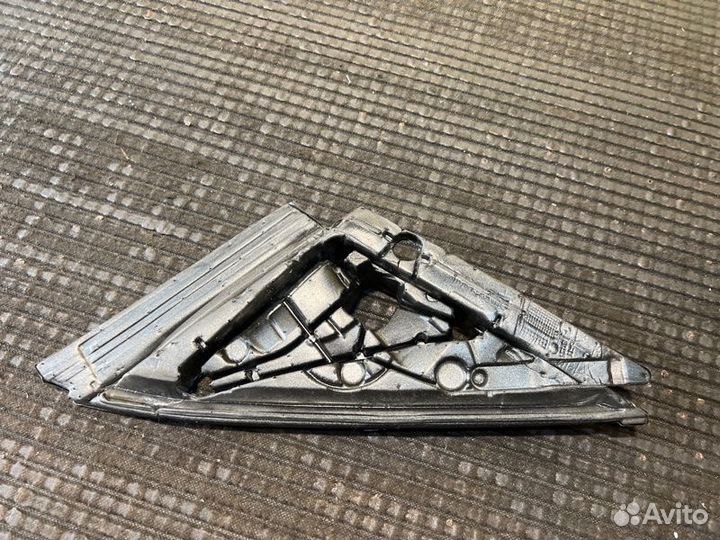 Пенопласт абсорбер правый Bmw X5 G05 B57D30A 2020