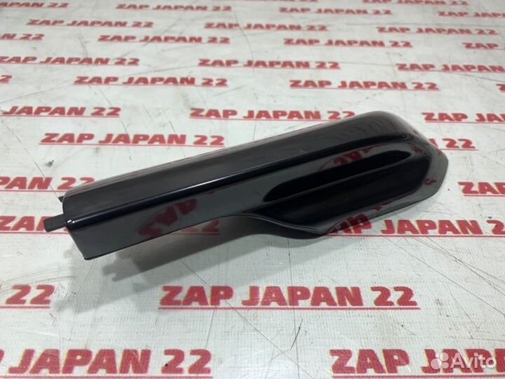 Крышка рейлинга задняя правая Toyota Rav4 ACA21