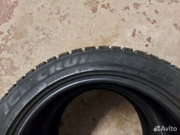 Bridgestone Ice Cruiser 7000 215/50 R17