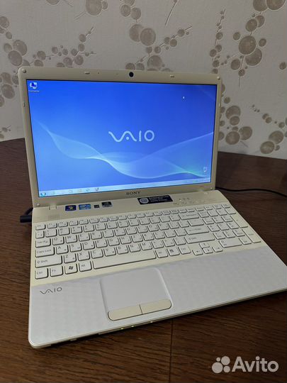 Ноутбук Sony Vaio 15 Core i3/4/320/GF410/15.6