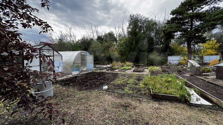 Дача 20 м² на участке 8 сот.