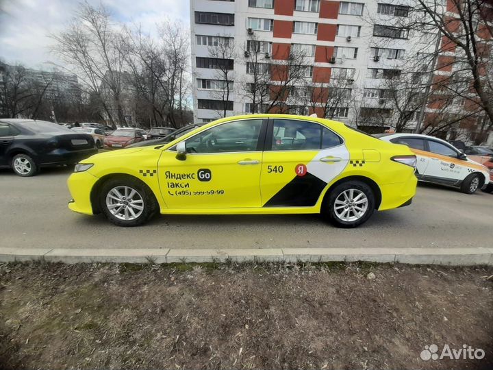 Toyota Camry 2.0 AT, 2019, 238 000 км