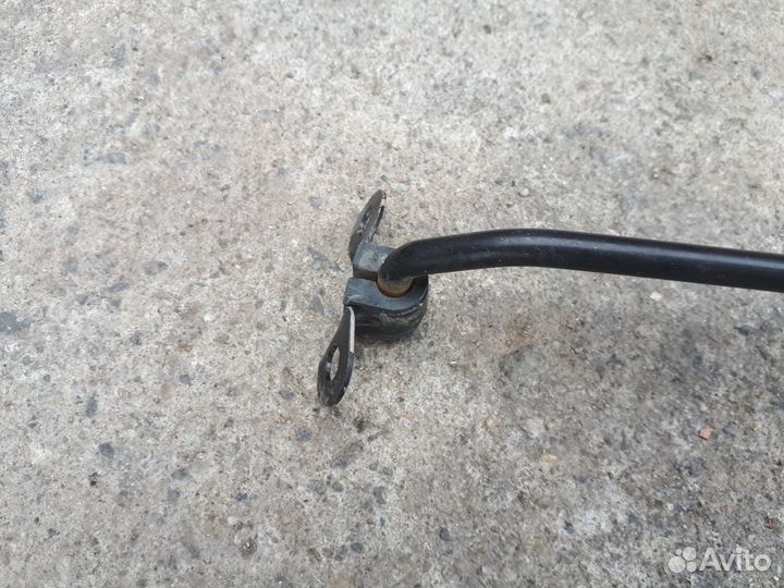 Упор капота Kia Sportage 3 SL G4KD