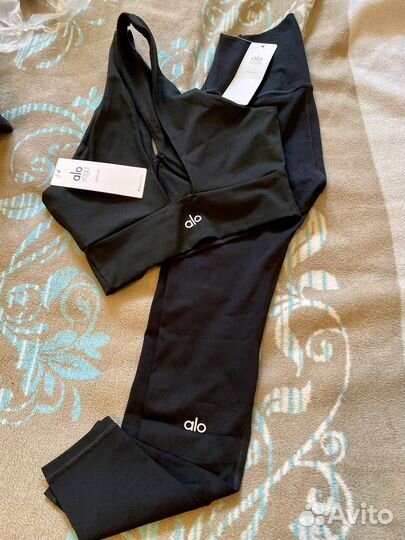 Спортивный костюм женский alo yoga