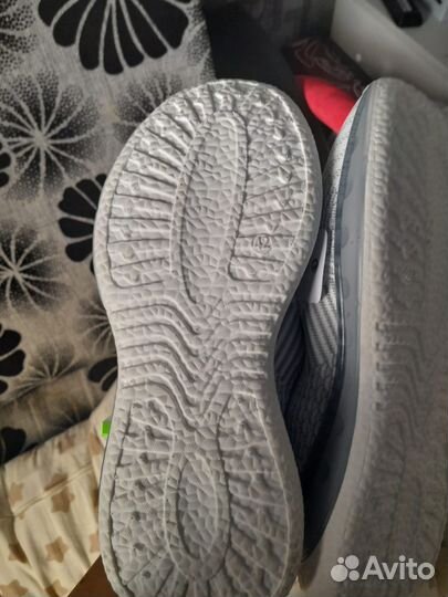 Кроссовки мужские 42 размер