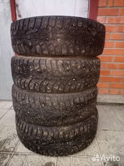 Nokian Tyres Hakkapeliitta 5 SUV 2.25/65 R17