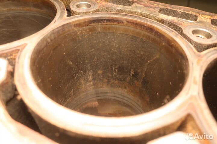 Блок цилиндров VAG ctha 03C103011AR