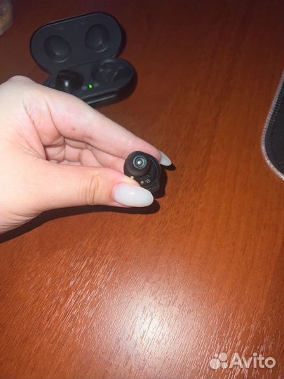 Наушники samsung galaxy buds