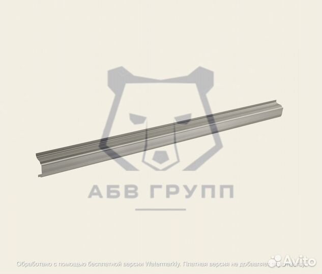 Комплект порогов на Mazda Laputa 1