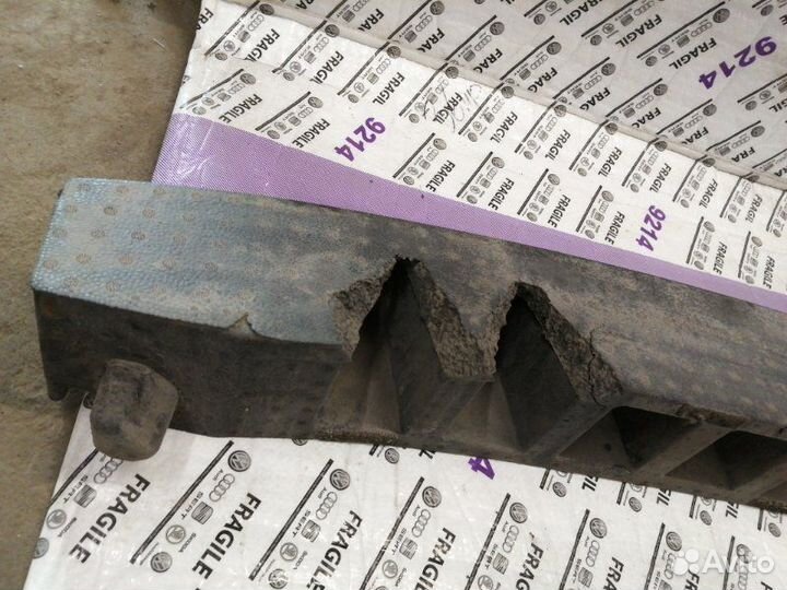 Абсорбер бампера задний Volkswagen Polo sedan