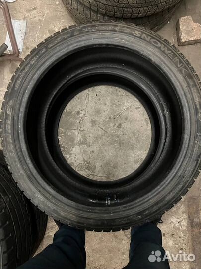 Triangle Snowlink TWT02 235/40 R19