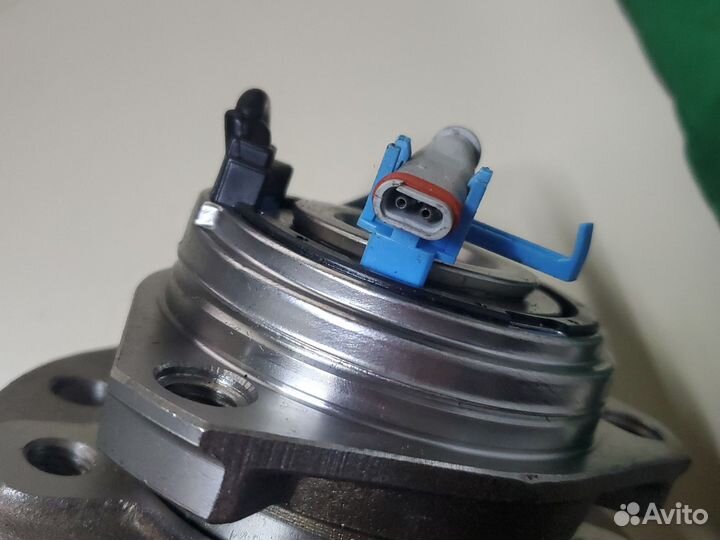 Ступица передняя Astra H/Zafira B