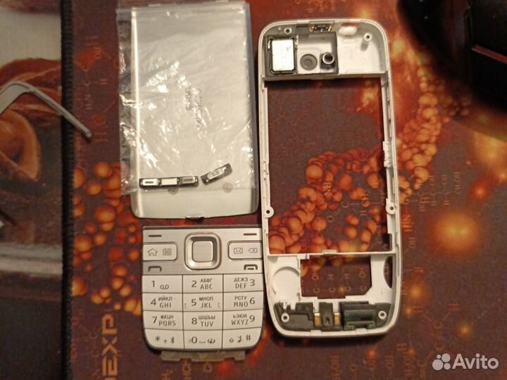 Корпус и клавиатура на телефон Nokia E-52