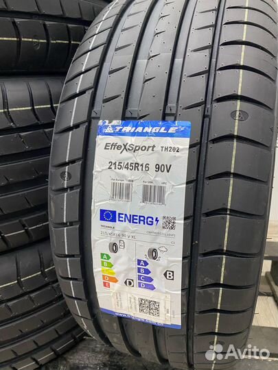 Triangle EffeXSport TH202 215/45 R16 92V