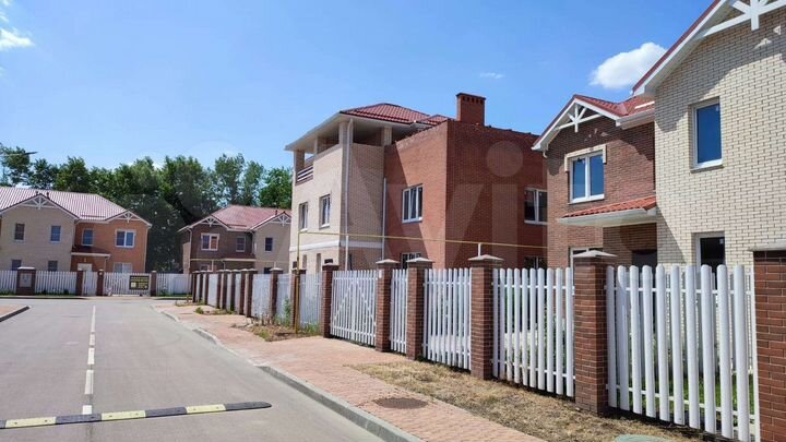 Таунхаус 127 м² на участке 2 сот.