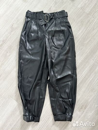 Джинсы, штаны и 2 пары шорт XS