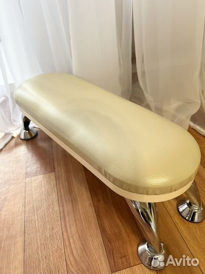 Подставка для рук маникюрная