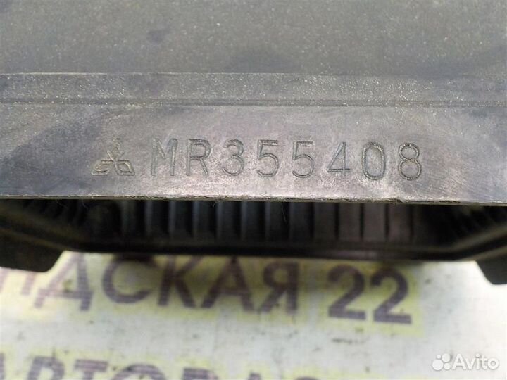 Корпус воздушного фильтра Mitsubishi Pajero Sport