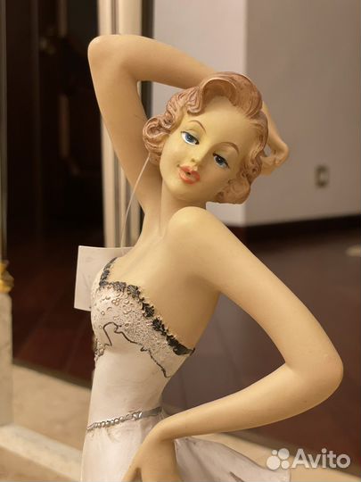 Фарфоровые статуэтки